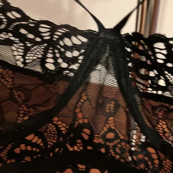 Chic Black Lace Underwire Bra - Picture 9 of 12